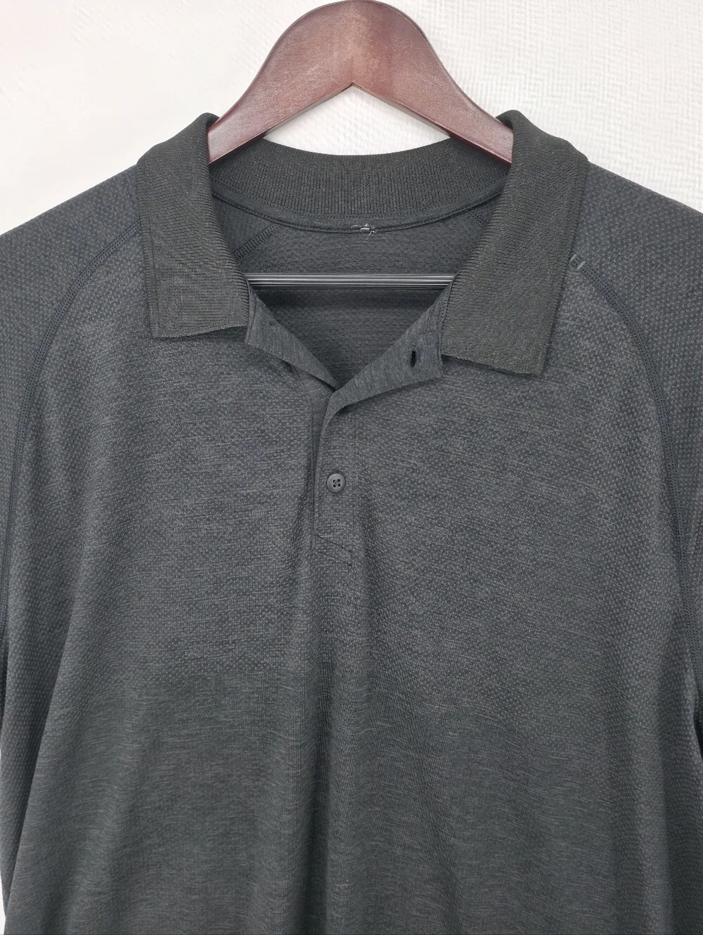 Lululemon Mens Polo Shirt XL Black Stretch Performance Golf Athletic Casual - Picture 2 of 10